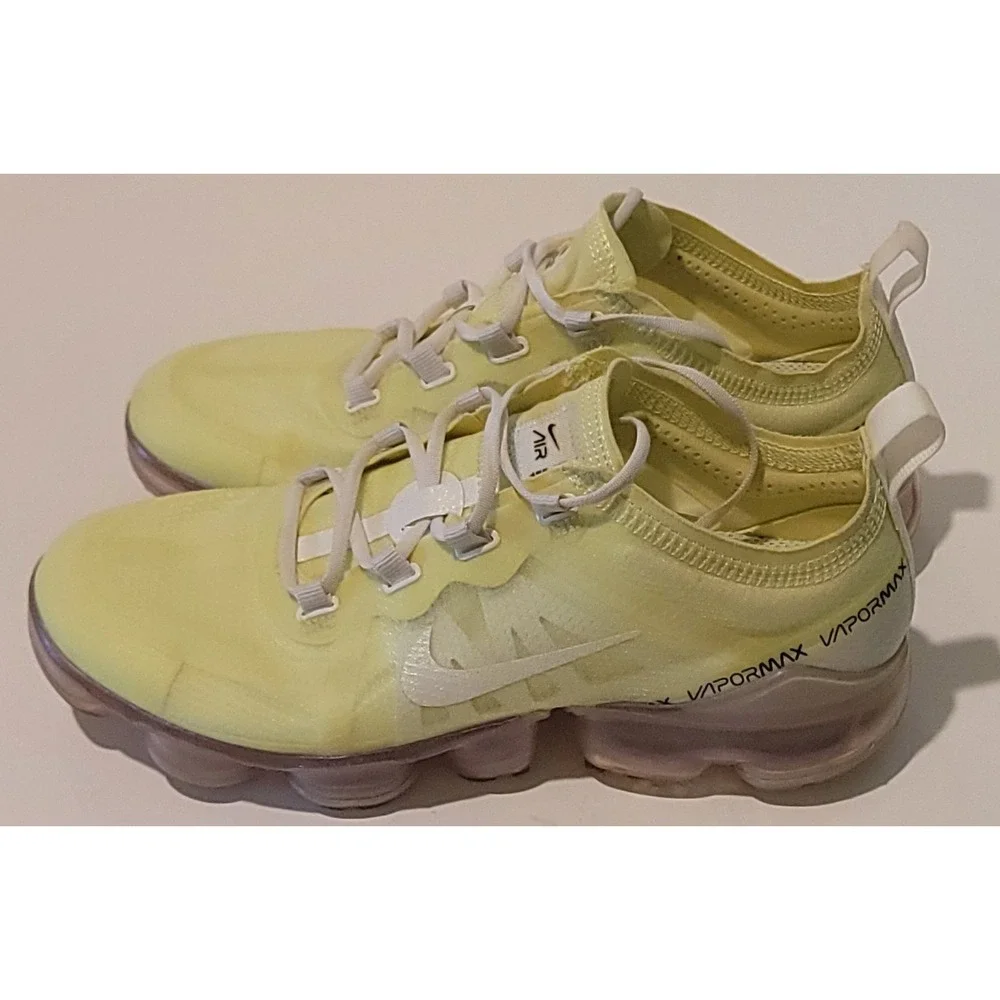 Nike Women's Air VaporMax SE Luminous Green Sneakers CI1246-302 Size 6.5 - Picture 3 of 7